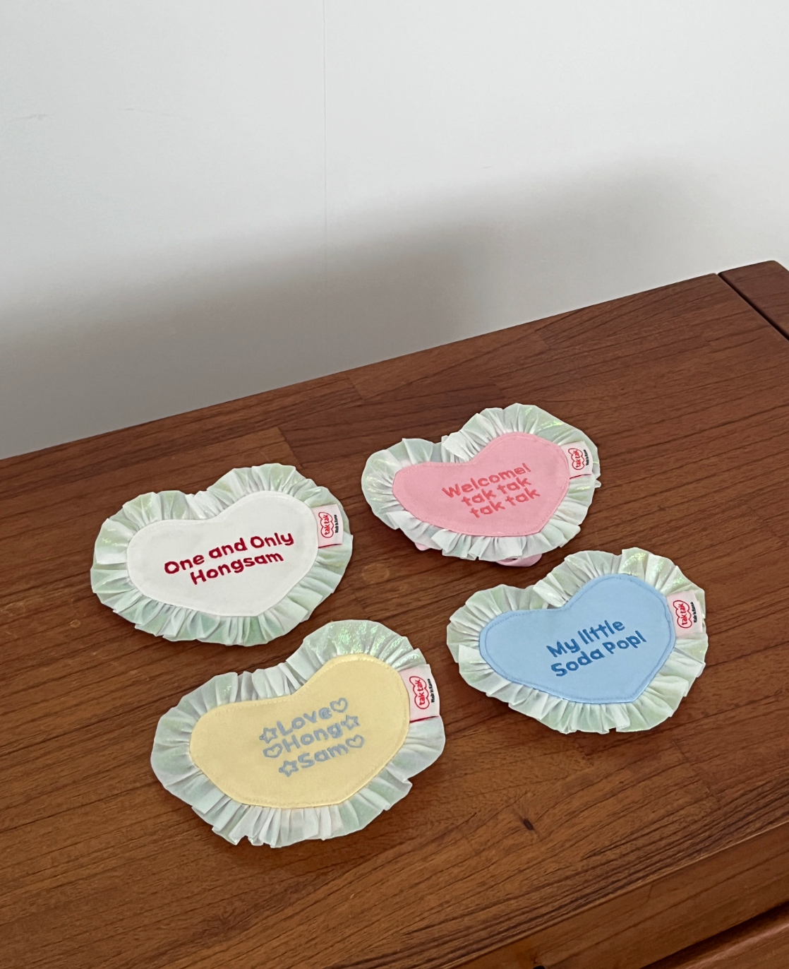 tak!tak!tak!tak!｜heart series_ love bib 愛心蕾絲圍兜（可繡字）