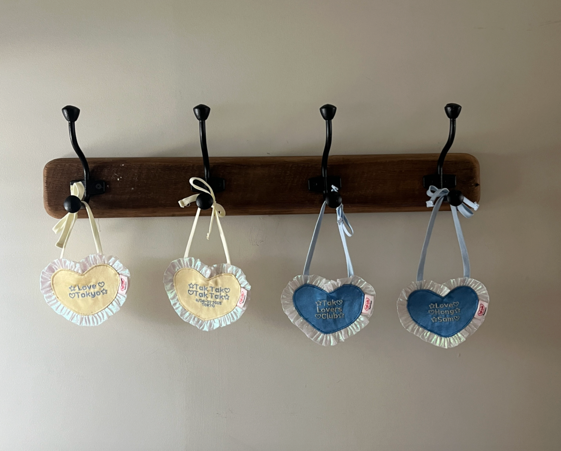 tak!tak!tak!tak!｜heart series_ love bib 愛心蕾絲圍兜（可繡字）