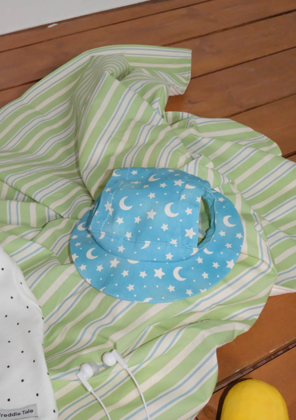 FreddieTale｜Moonlight star bucket hat 星空漁夫帽