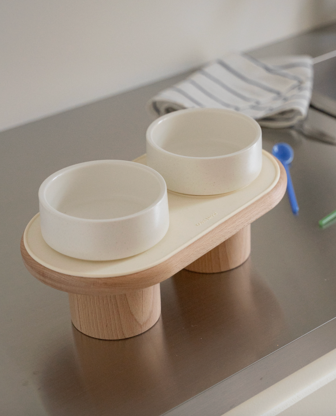 OURSLIPPU｜Dumbo Table 寵物雙碗餐桌組（3色）