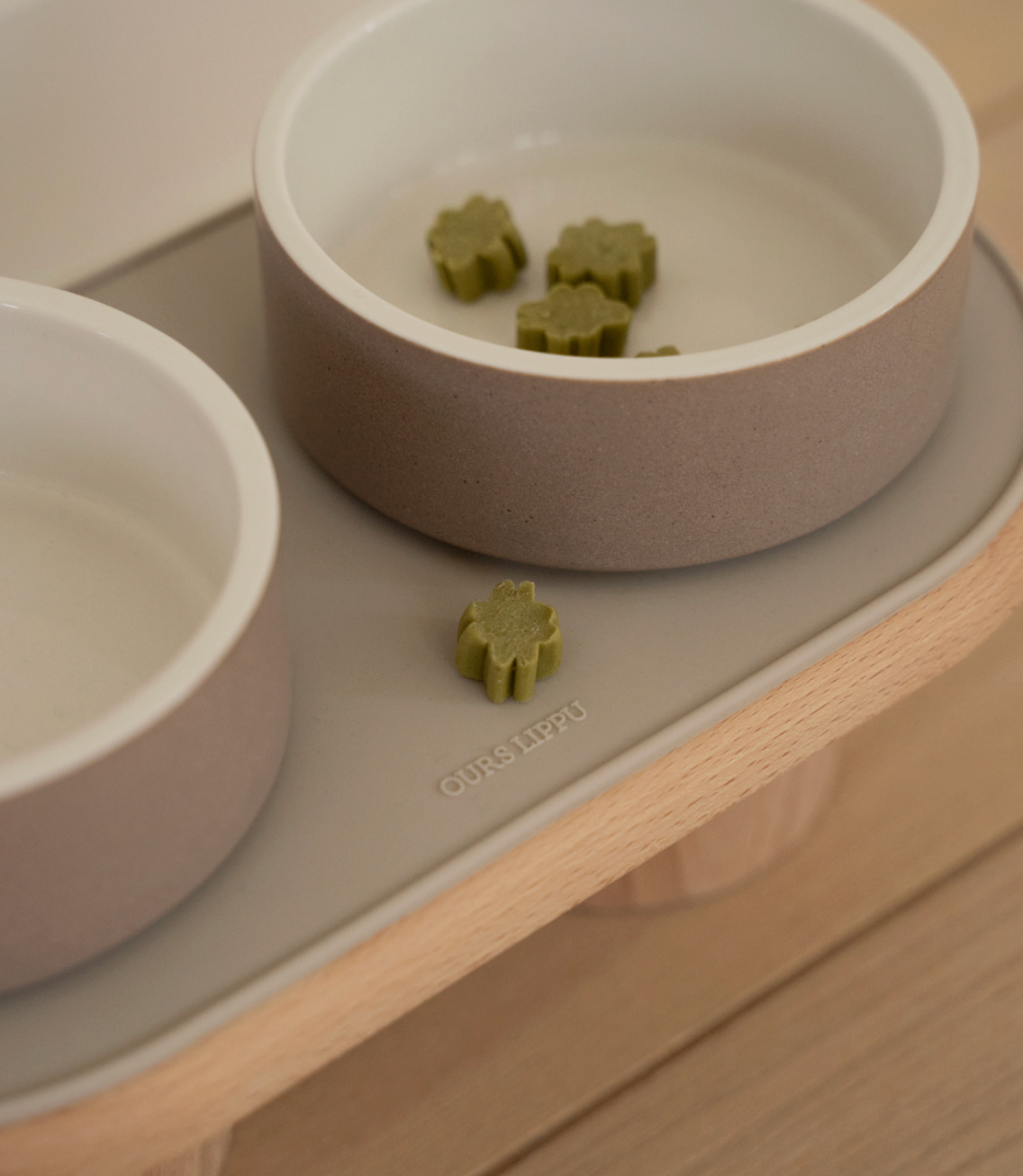 OURSLIPPU｜Dumbo Table 寵物雙碗餐桌組（3色）