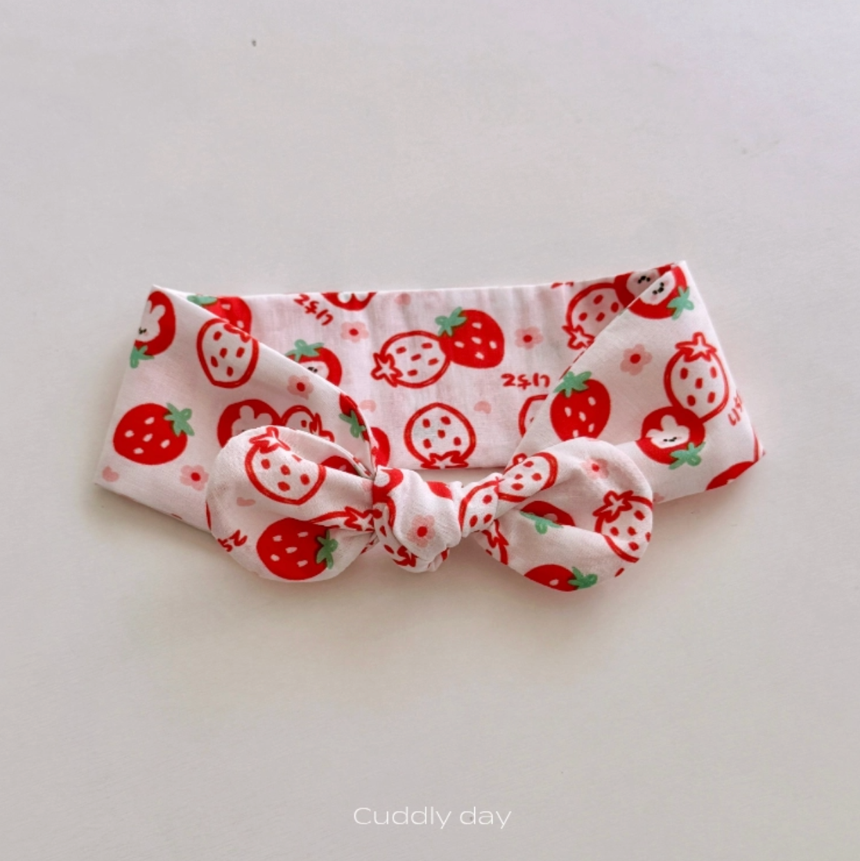 cuddlyday｜草莓派對（涼感圍巾）