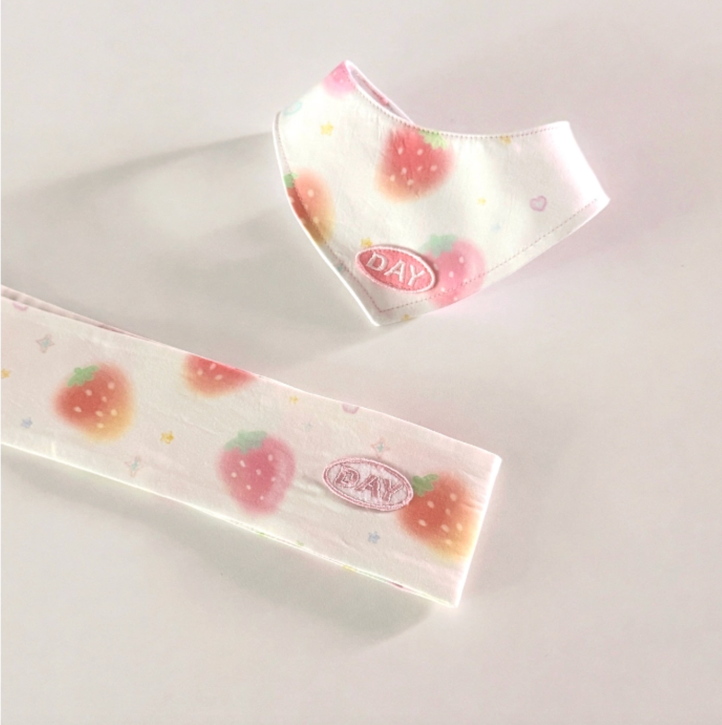 cuddlyday｜蜜桃草莓（三角領巾／涼感領巾）