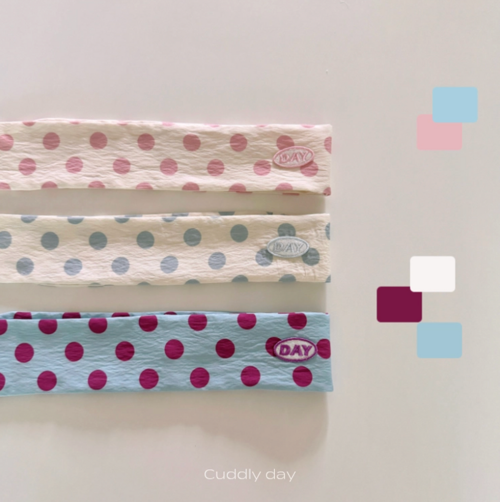 cuddlyday｜復古點點（涼感領巾）